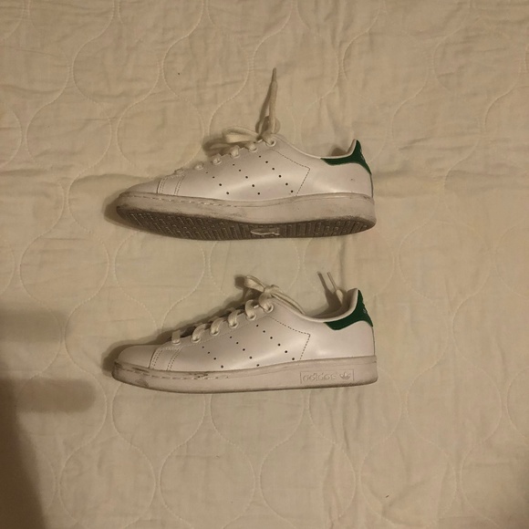 stan smith sneakers size 6
